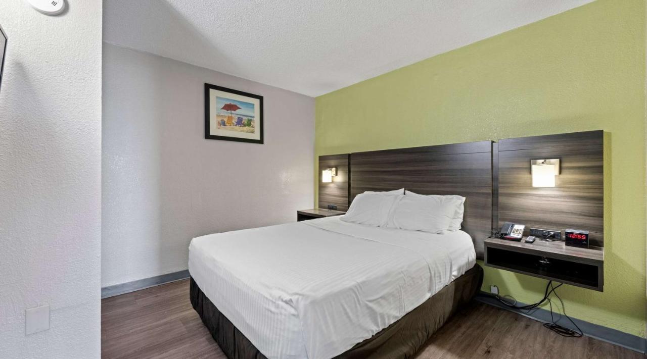 Surestay Studio By Best Western Virginia Beach Oceanfront Exterior photo